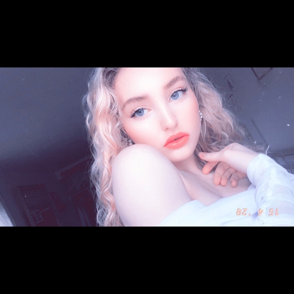 Meet your Posher, Angelina